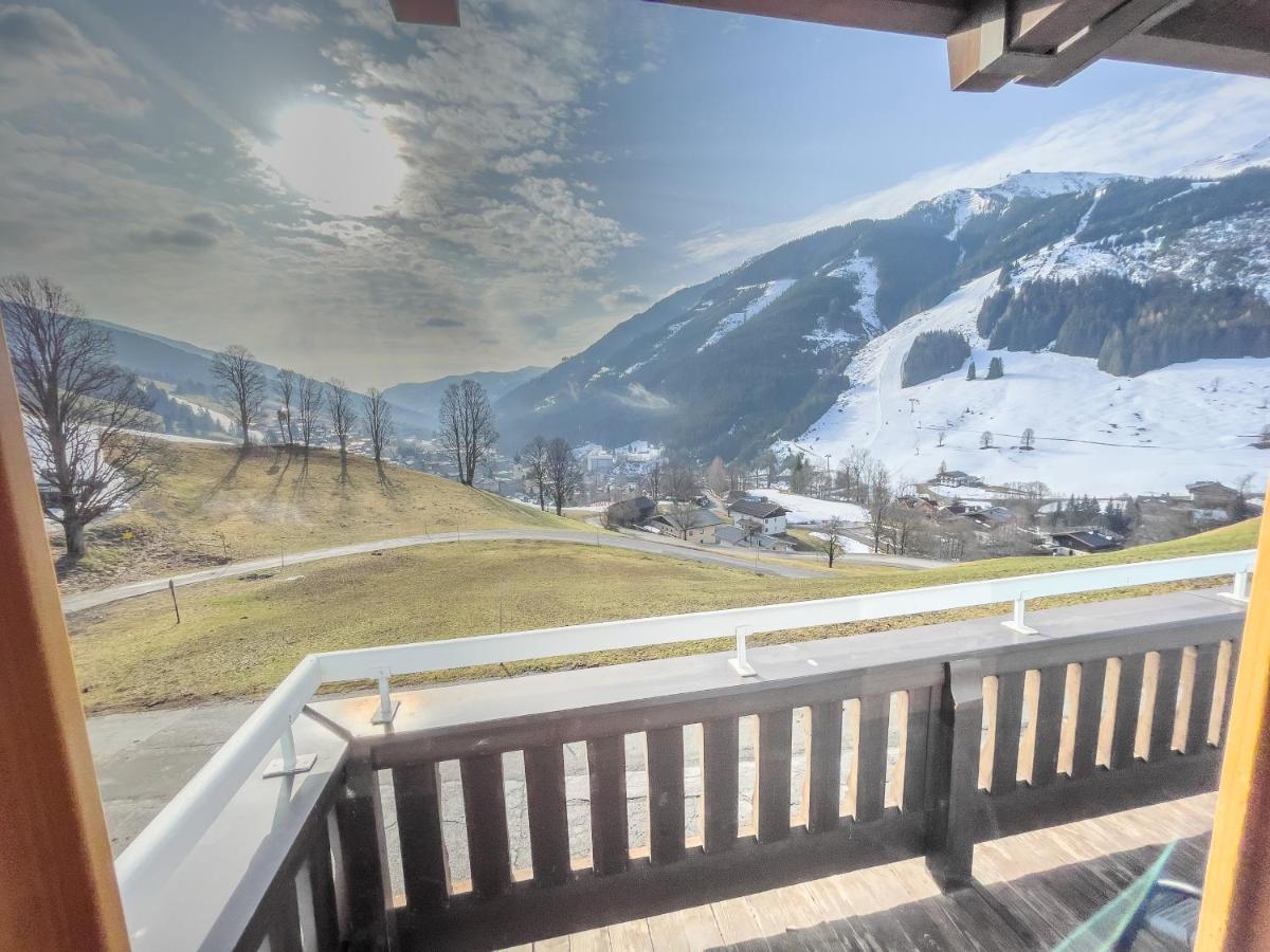 Saalbach Apartments Landhaus Bernkogel - Ski In Ski Out エクステリア 写真