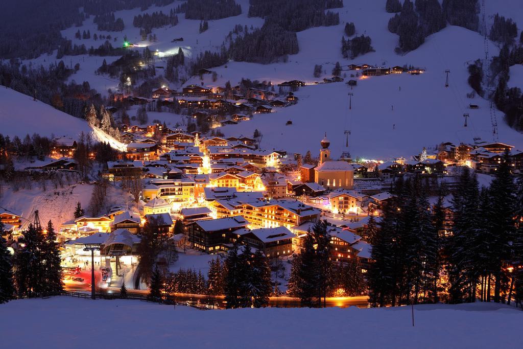Saalbach Apartments Landhaus Bernkogel - Ski In Ski Out エクステリア 写真