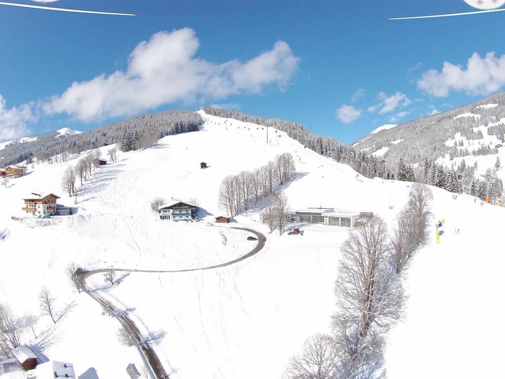 Saalbach Apartments Landhaus Bernkogel - Ski In Ski Out エクステリア 写真