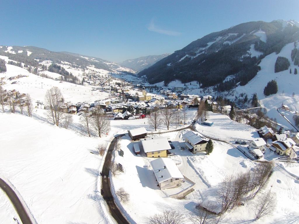 Saalbach Apartments Landhaus Bernkogel - Ski In Ski Out エクステリア 写真