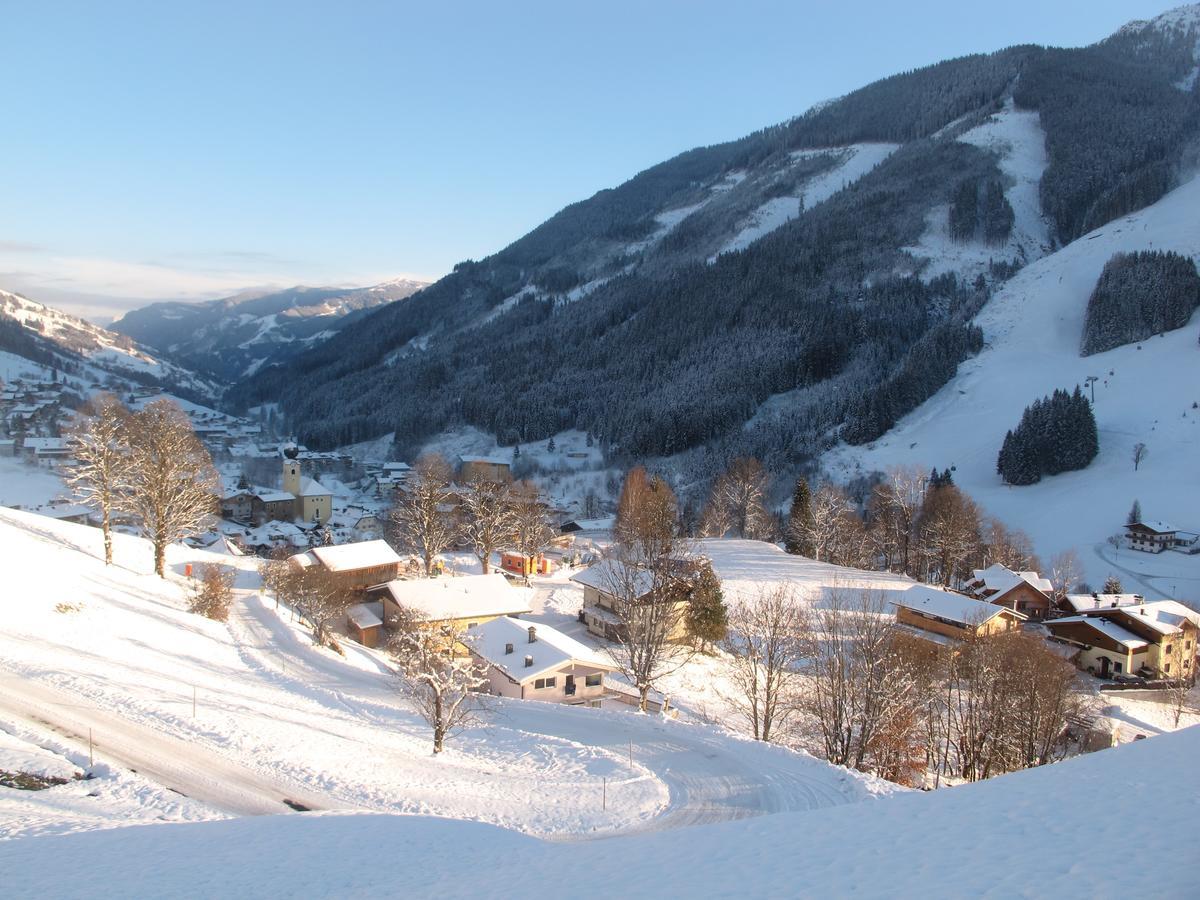 Saalbach Apartments Landhaus Bernkogel - Ski In Ski Out エクステリア 写真
